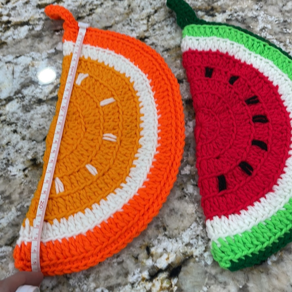 Vintage Large Hand Crocheted Fruit Potholders never used - Picture 3 of 4